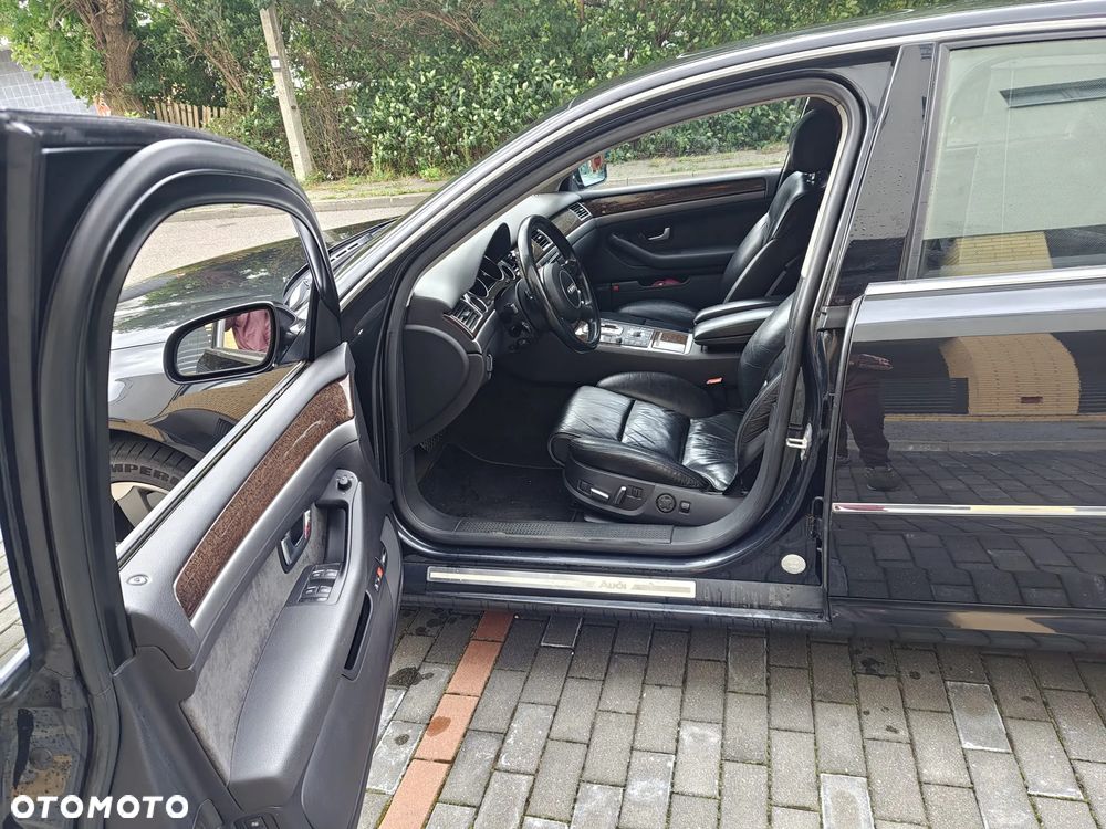 Audi A8 4.2 Quattro - 17