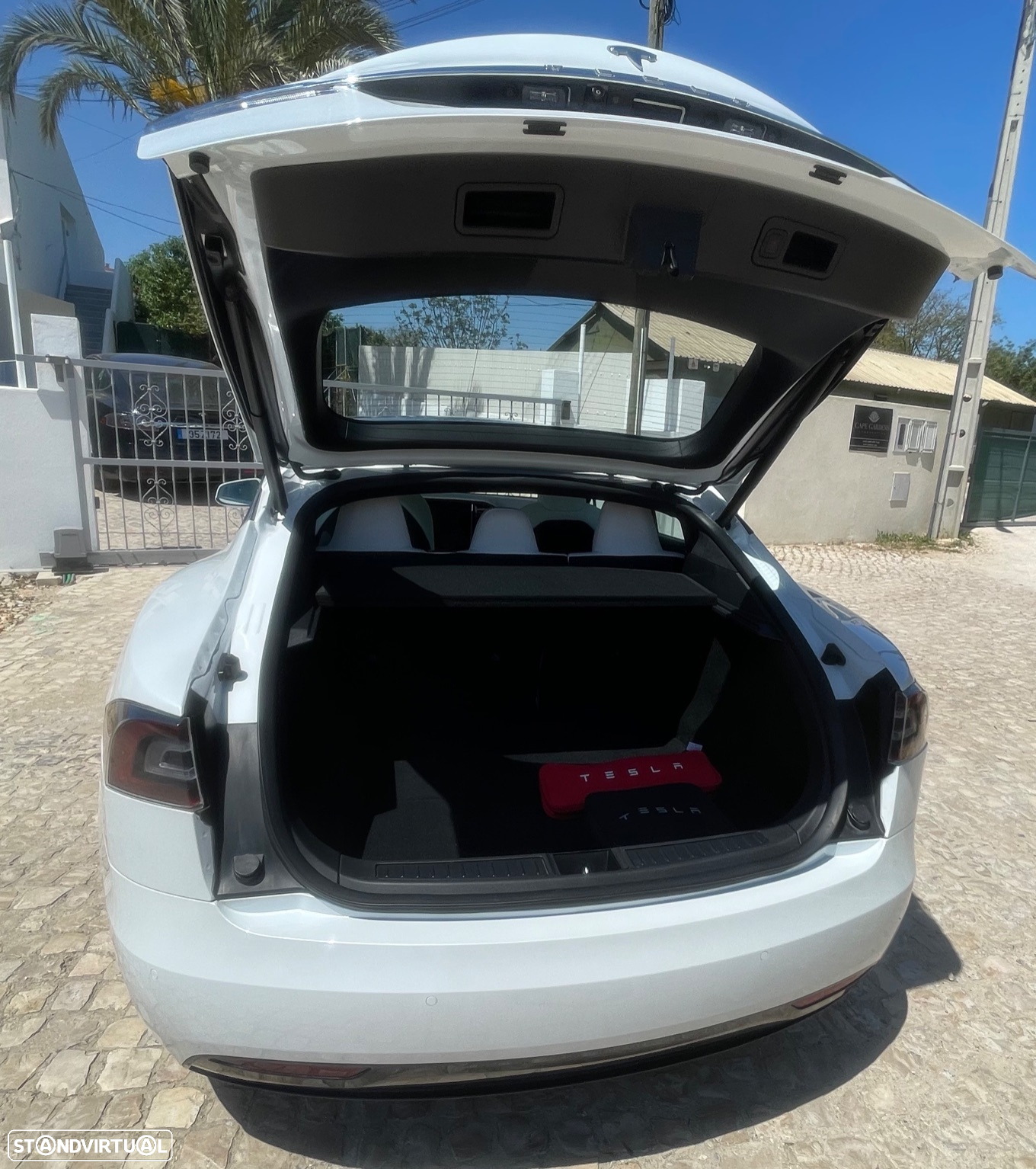 Tesla Model S Long Range - 34