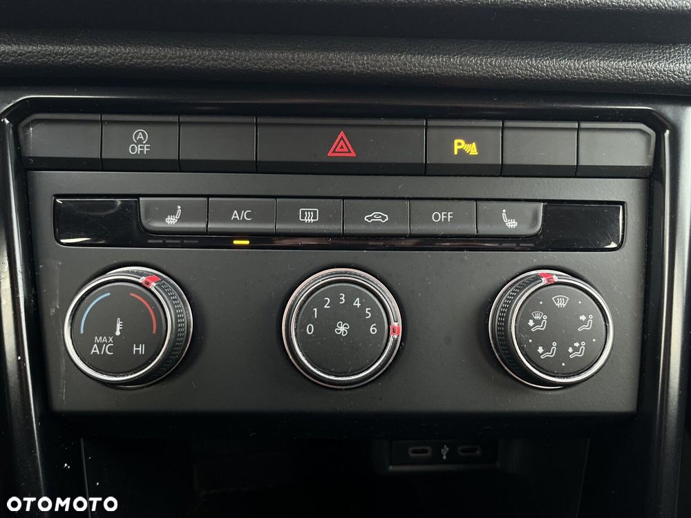 Volkswagen T-Roc 1.0 TSI - 24