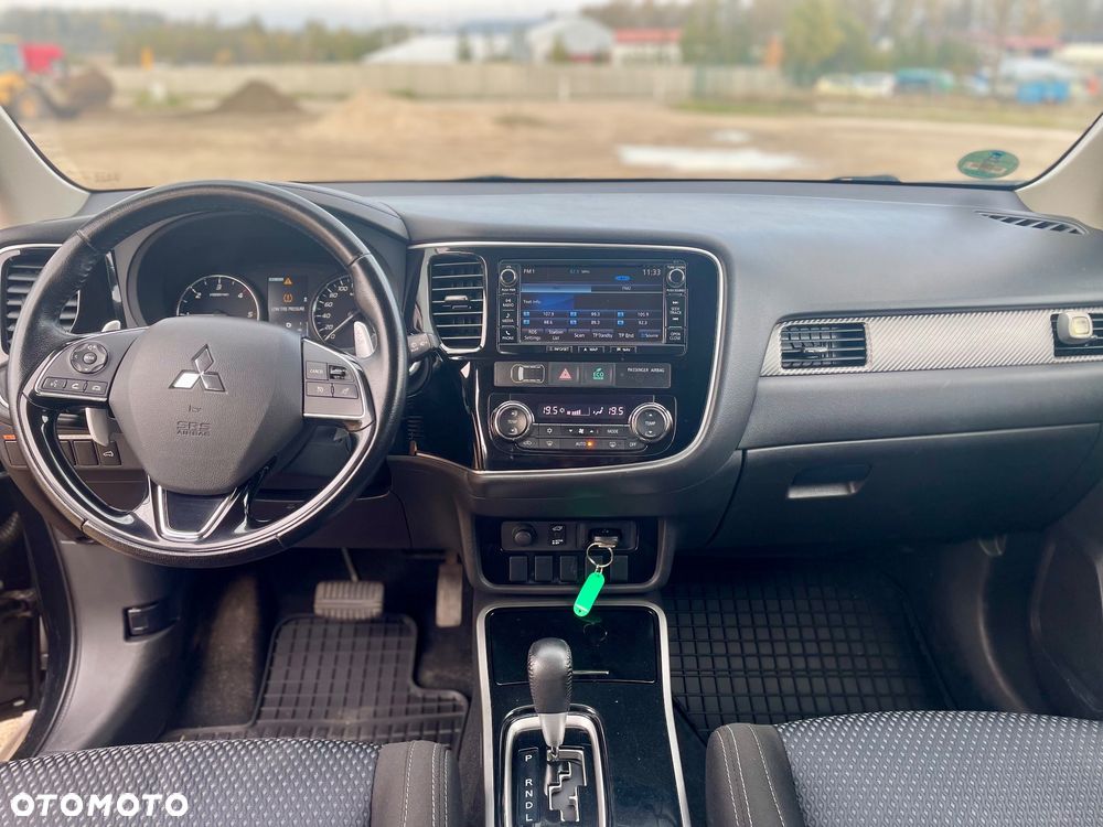 Mitsubishi Outlander 2.2 DI-D 4WD Automatik Diamant Edition - 13