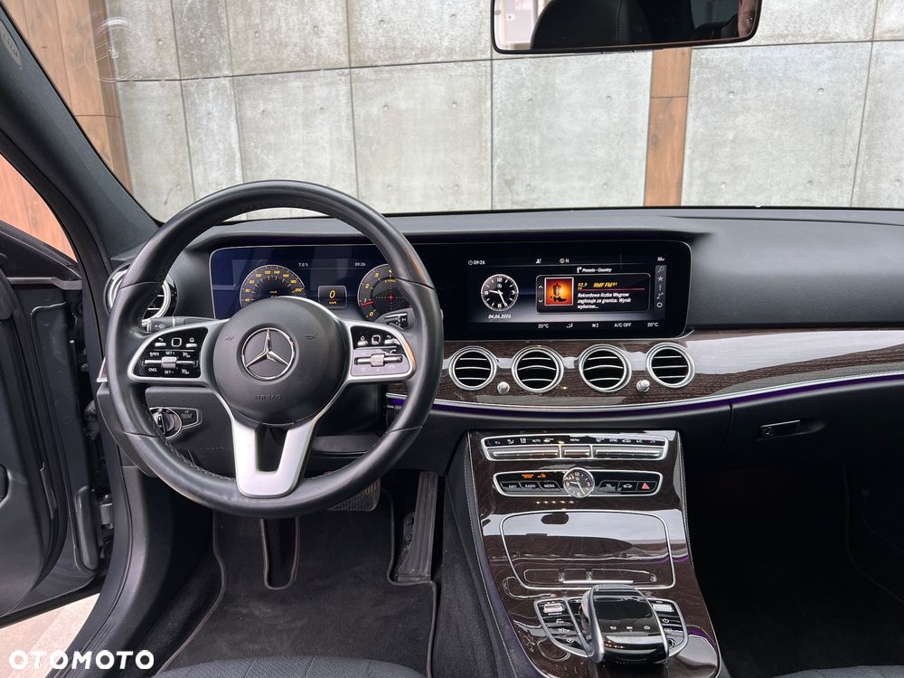 Mercedes-Benz Klasa E - 12