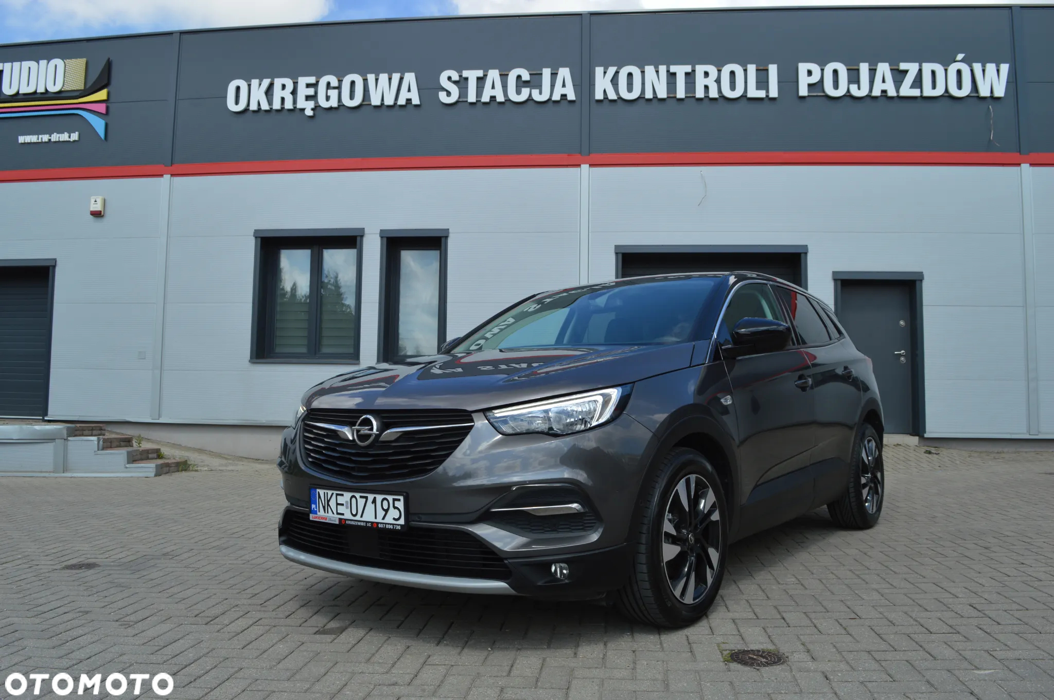 Opel Grandland X 1.2 Start/Stop Business INNOVATION - 2