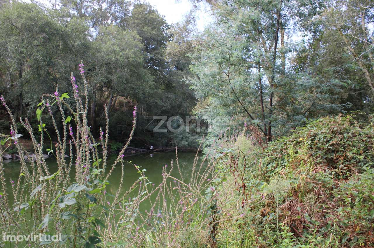Um espaço de lazer ao lado do Rio - Grande imagem: 3/28