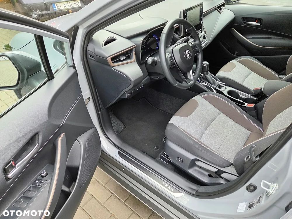 Toyota Corolla - 16