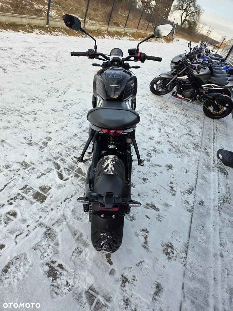 Triumph Trident - 16