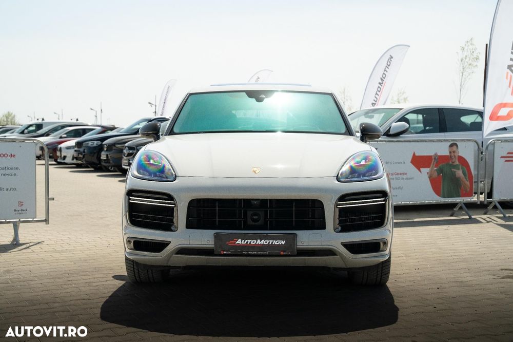 Porsche Cayenne Turbo - 38