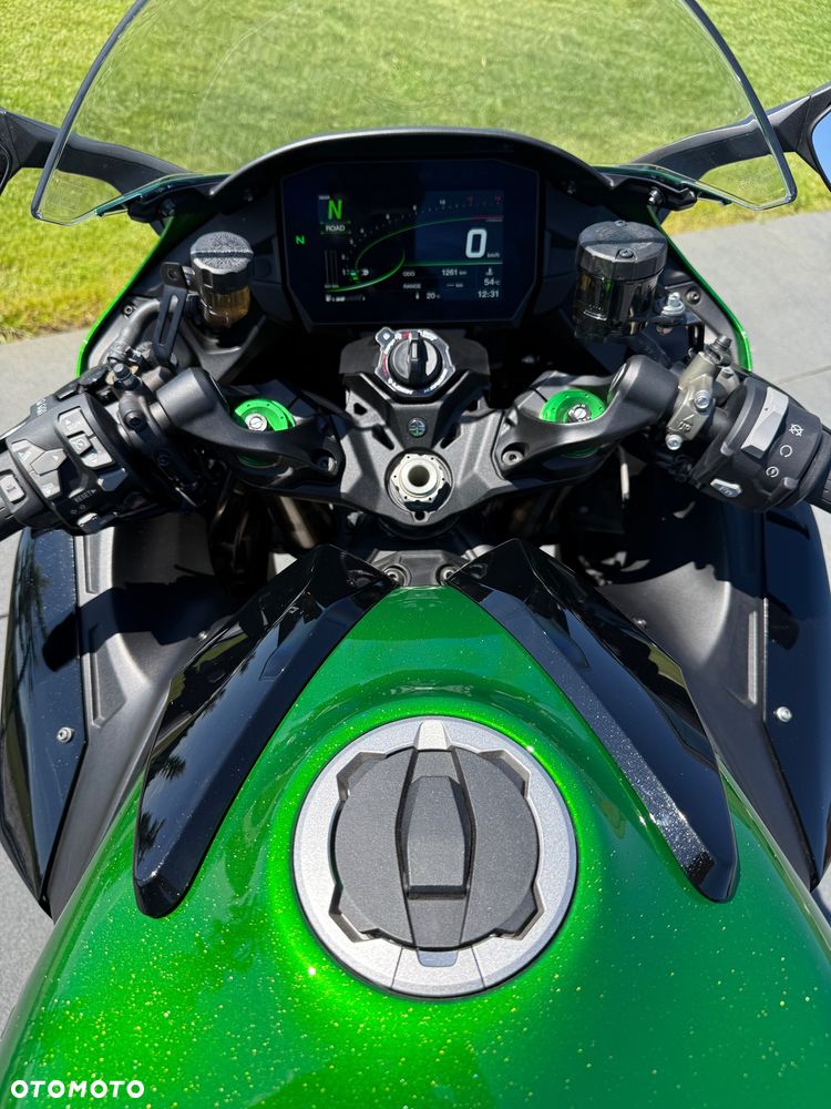 Kawasaki Ninja H2 SX - 23