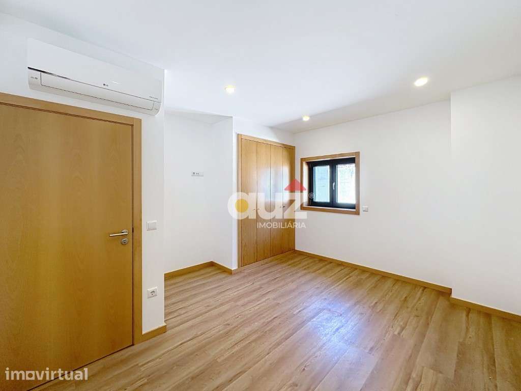 Moradia Geminada Renovada T3 - Grande imagem: 2/27