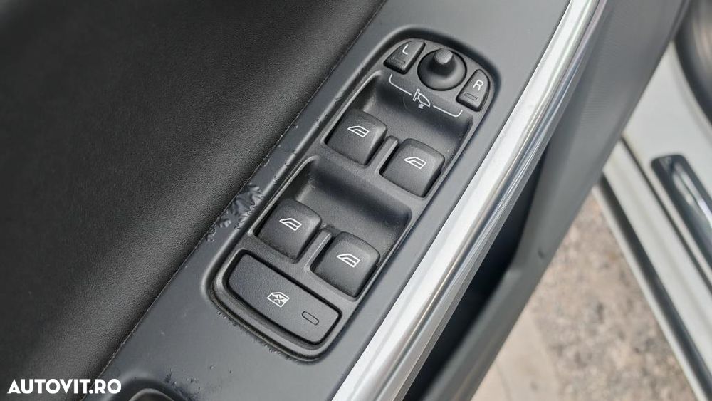 Volvo S60 D5 AWD Geartronic Edition - 18