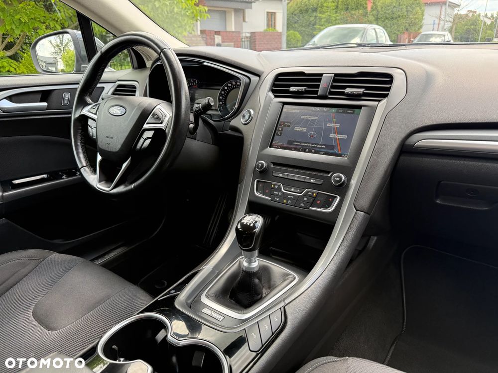 Ford Mondeo - 25