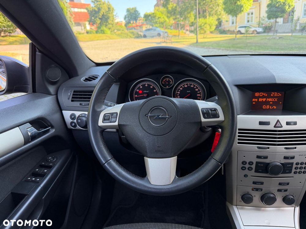 Opel Astra 1.6 Innovation - 31