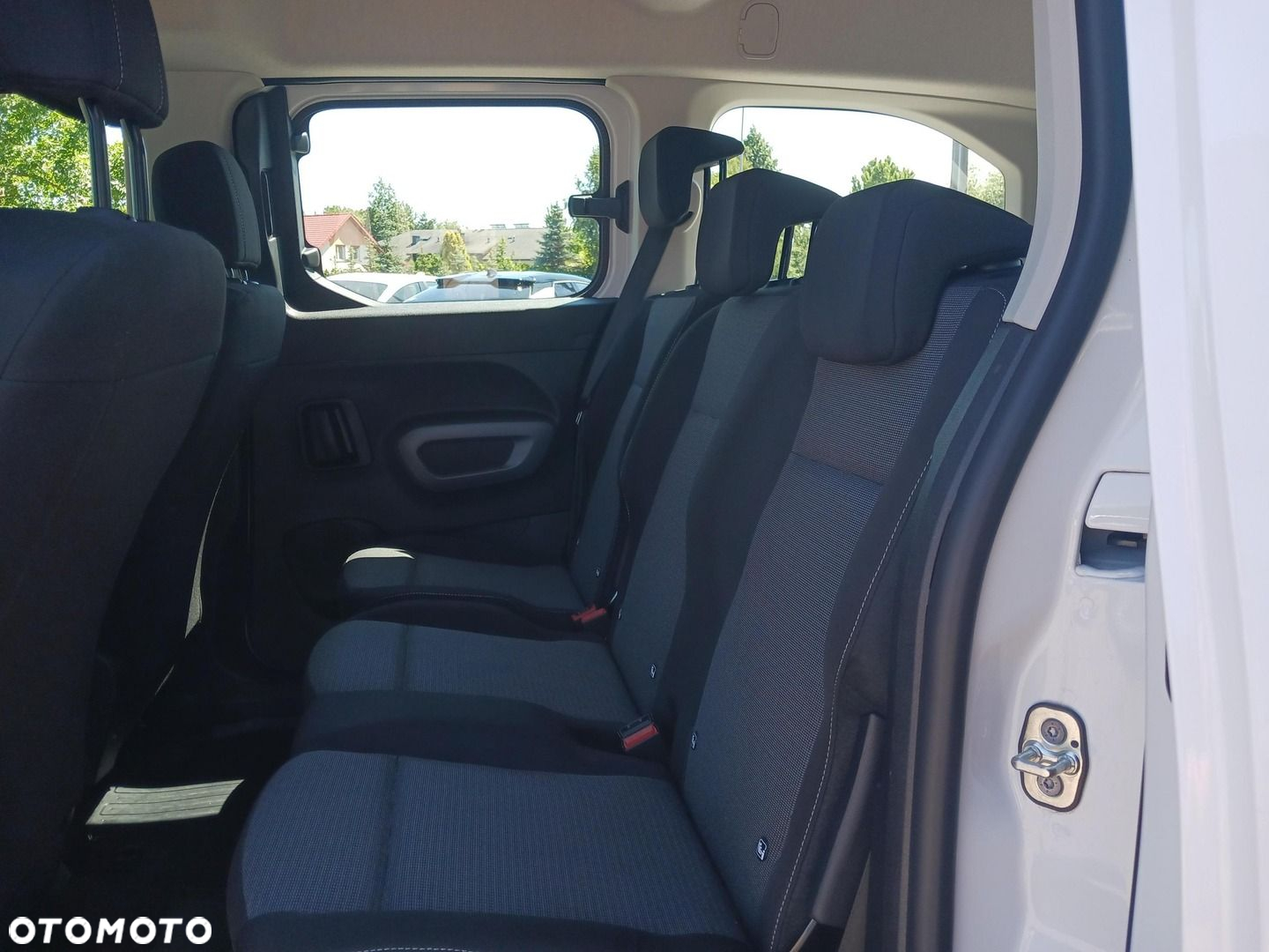Toyota Proace City Verso Long 1.5 D-4D Business - 10