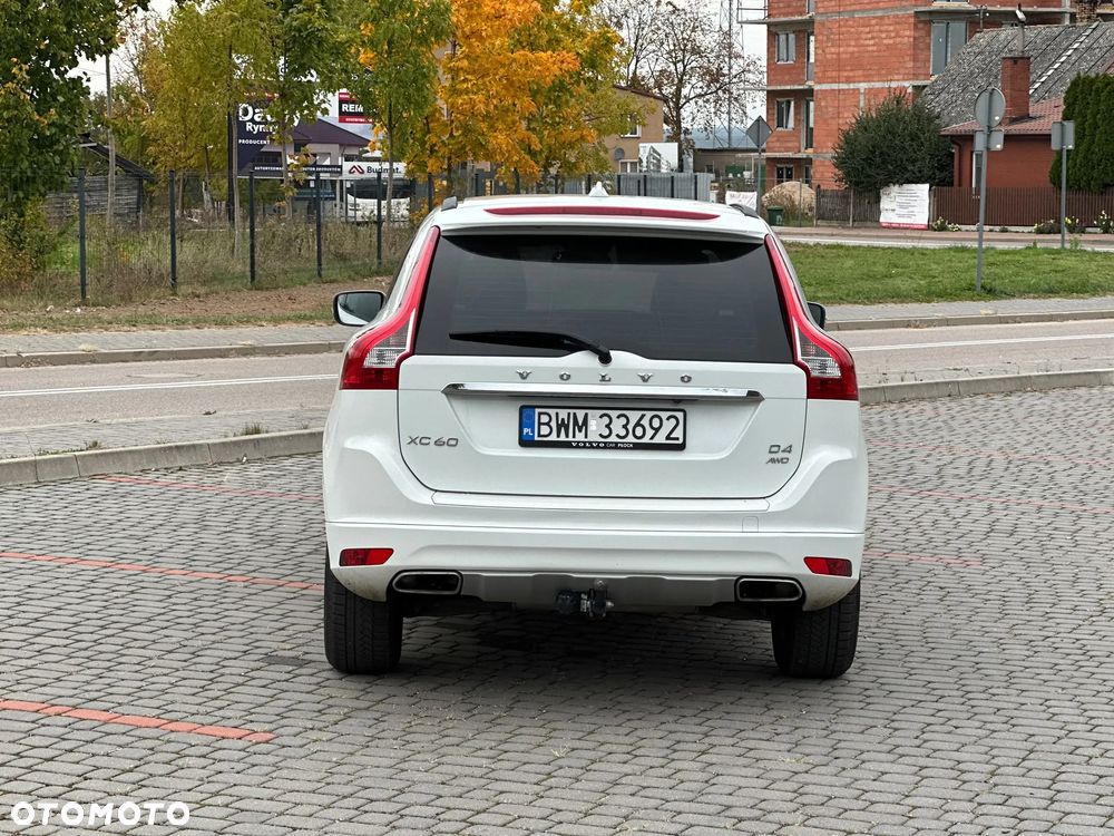 Volvo XC 60 D4 AWD Momentum - 13