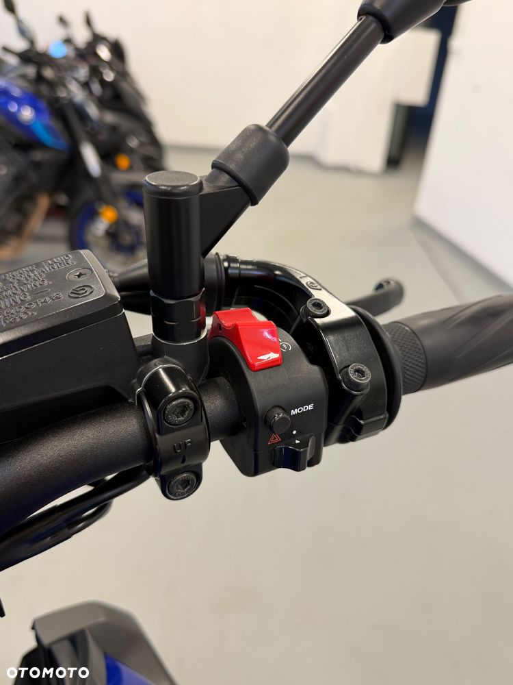 Yamaha MT - 22