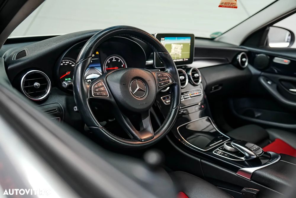 Mercedes-Benz C - 12