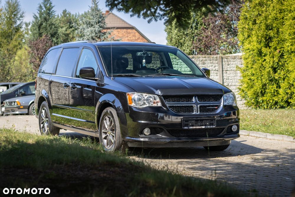 Dodge Grand Caravan 3.6 R/T - 1