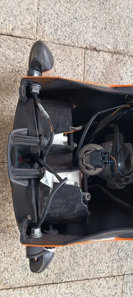 KTM 640 DUKE 2007 REFLEKTOR LAMPA PRZÓD CZASZA LICZNIK WYPEŁNIENIE OWIEWKA - 16
