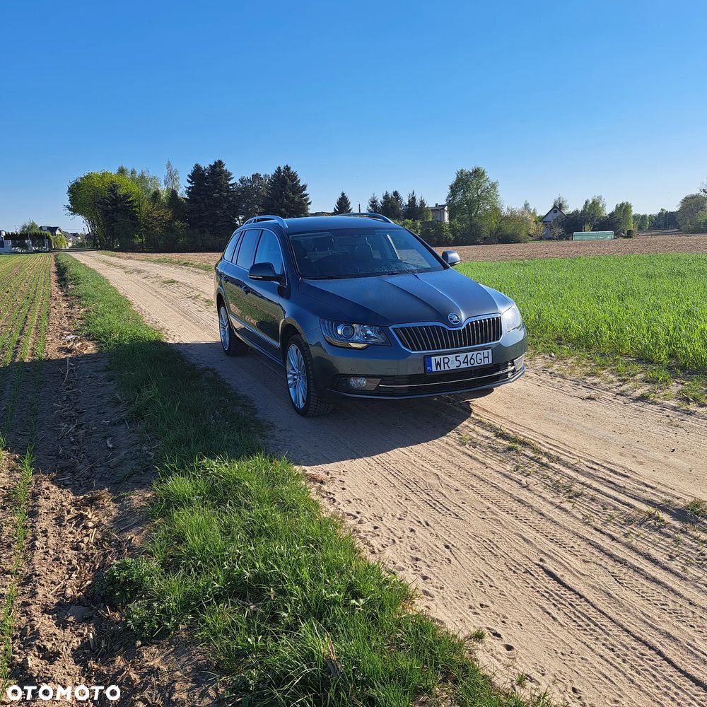 Skoda Superb 2.0 TDI 4x4 Platinum DSG - 3