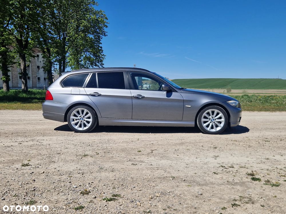 BMW Seria 3 318i - 3