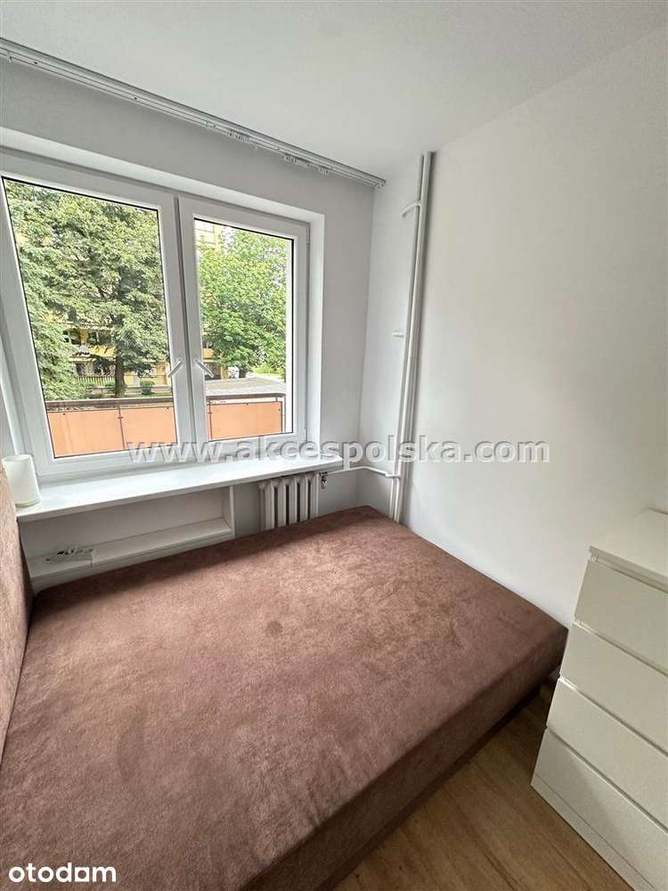 pokój dzienny z małą sypialnią, balkon, ciche