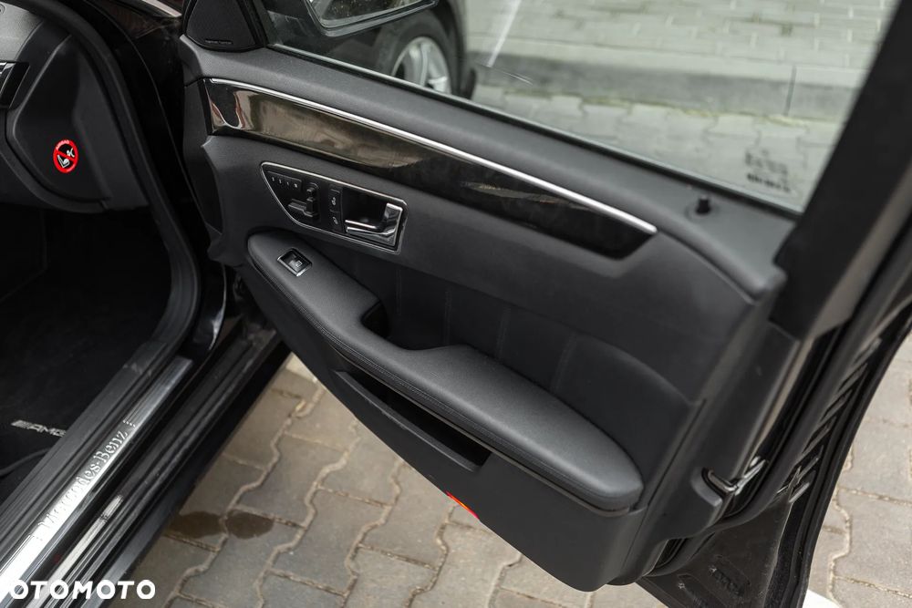 Mercedes-Benz Klasa E 350 CGI BlueEFFICIENCY 7G-TRONIC Avantgarde - 20
