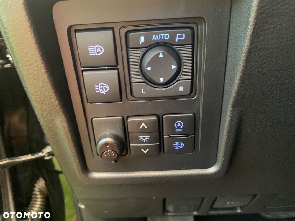 Toyota Land Cruiser LC 2.8 D-4D Executive - 35