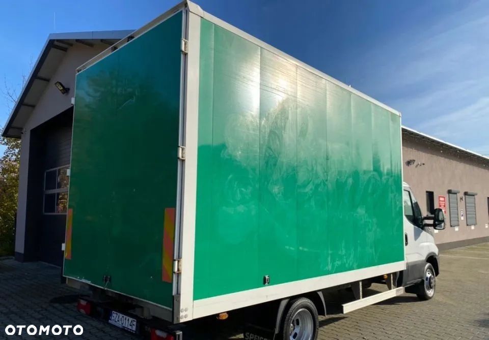 Iveco Daily 35 C15 Kontener 4.4m - 11