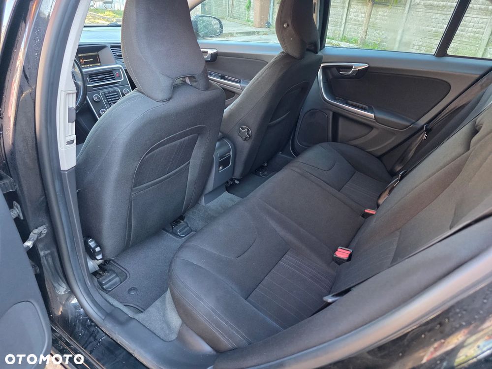 Volvo V60 D2 Momentum - 7
