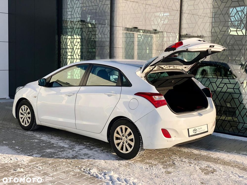 Hyundai i30 1.4 BlueDrive Base - 28