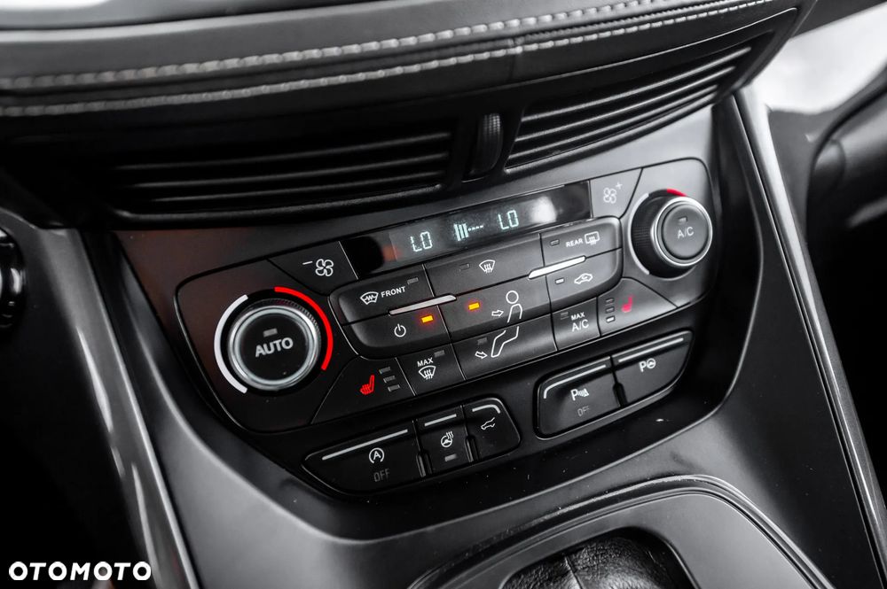 Ford Kuga 2.0 TDCi 4x4 Vignale - 33