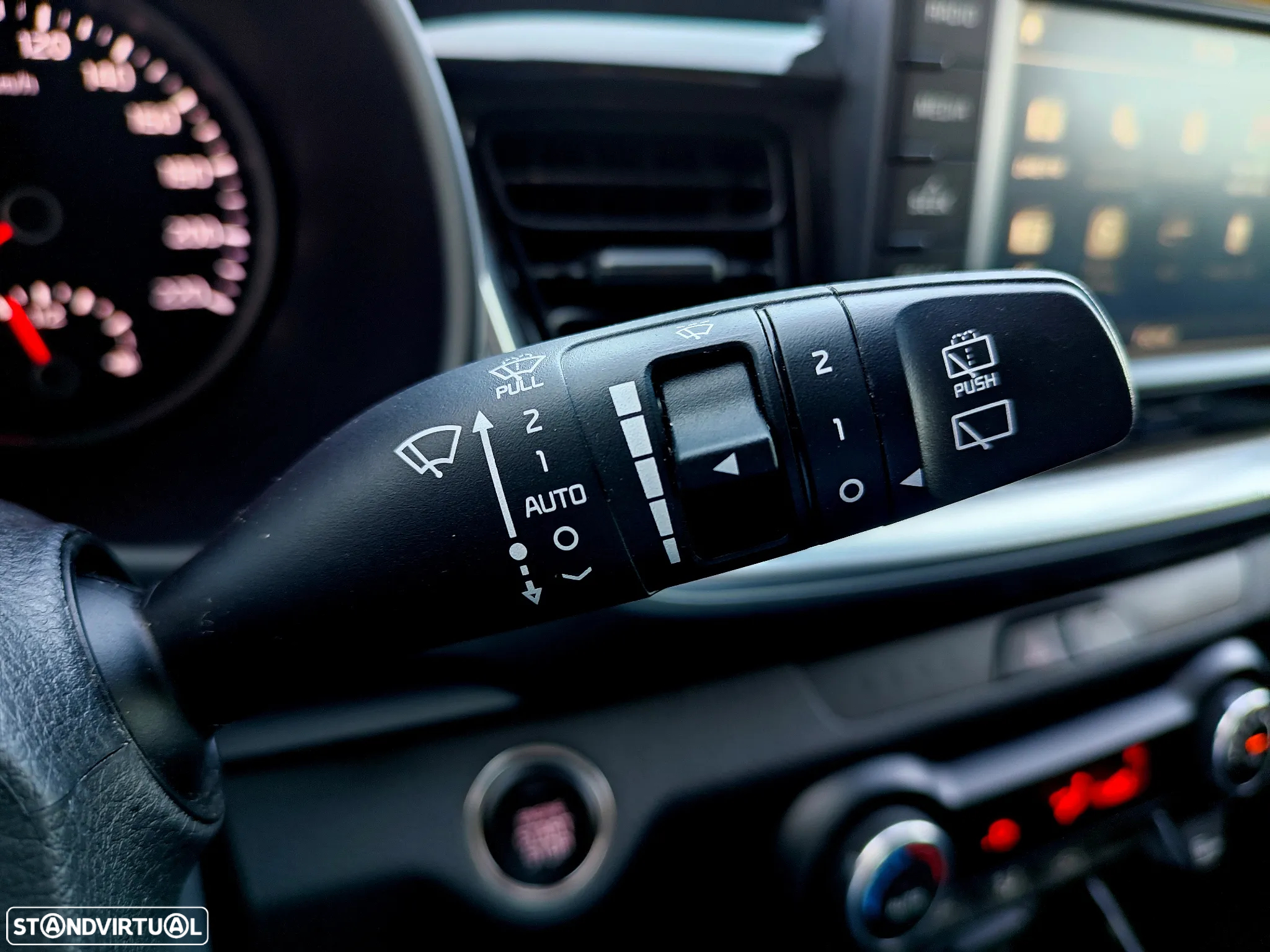 Kia Stonic 1.0 T-GDI Tech 7DCT - 22