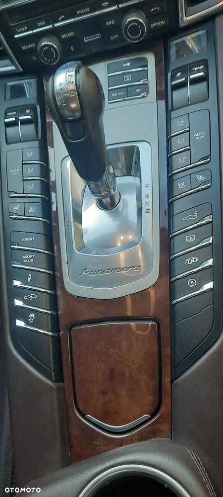 Porsche Panamera 4S - 13