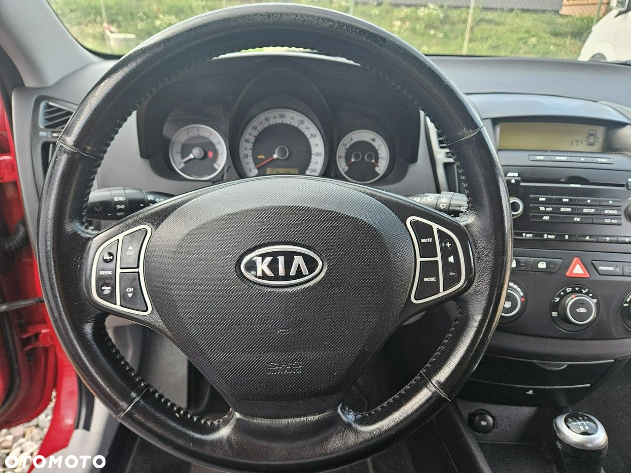 Kia Ceed - 14