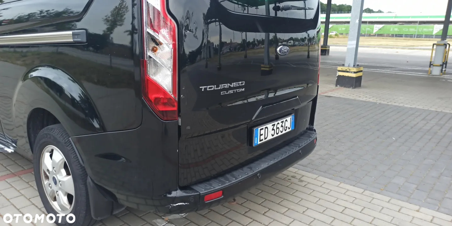 Ford Tourneo Custom - 9