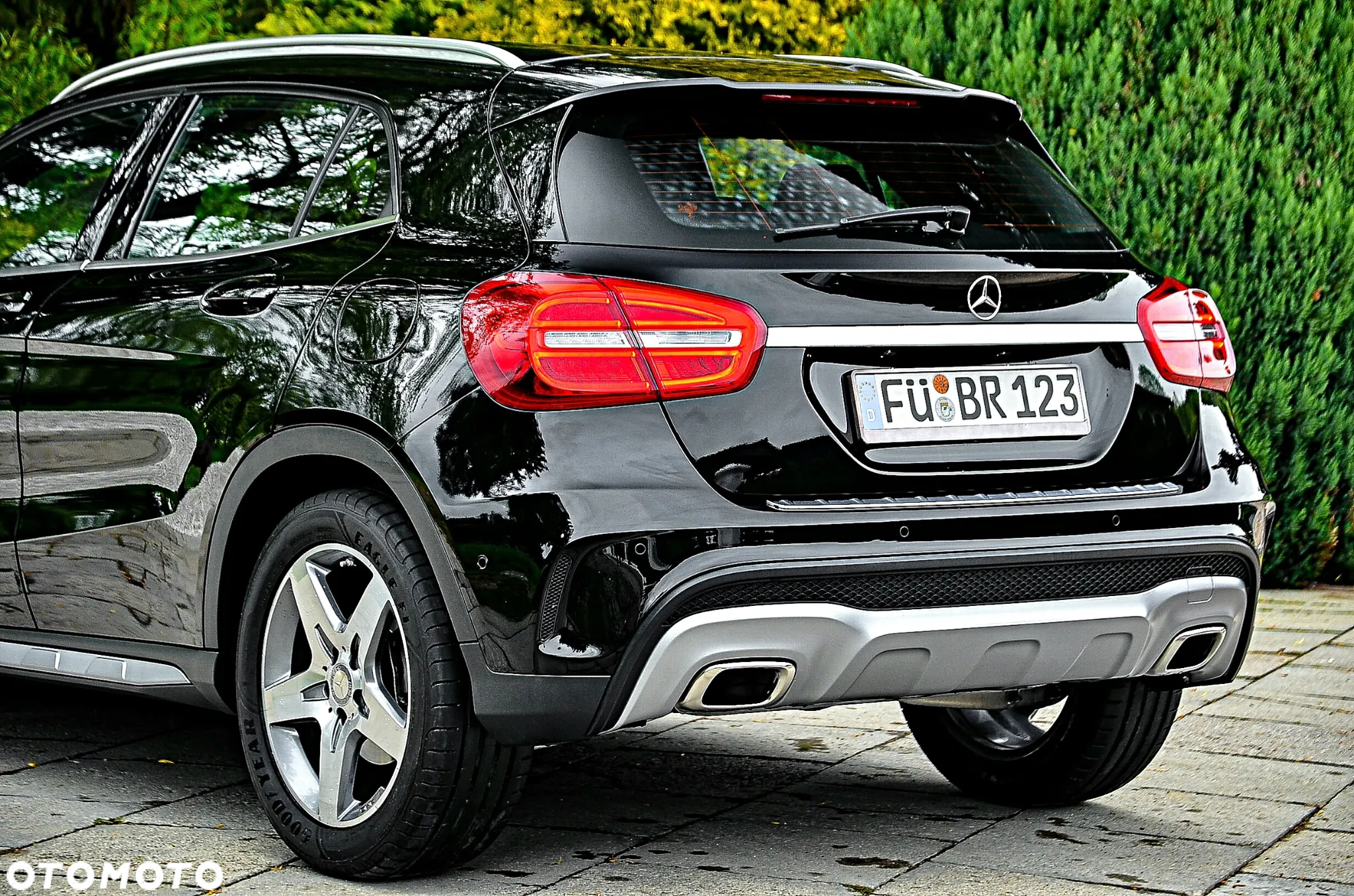 Mercedes-Benz GLA 180 7G-DCT AMG Line - 21