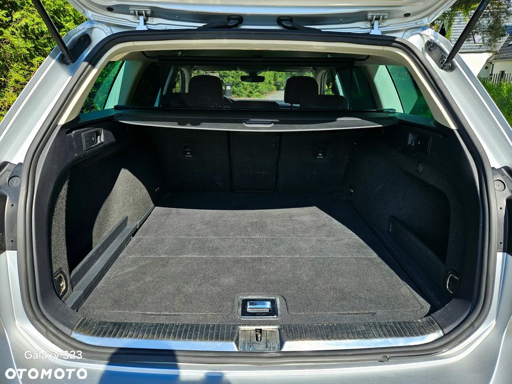 Volkswagen Passat 2.0 TDI (BlueMotion Technology) Highline - 22