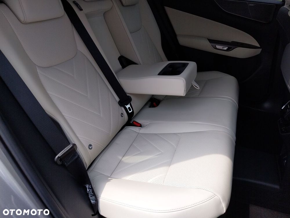 Lexus NX - 14