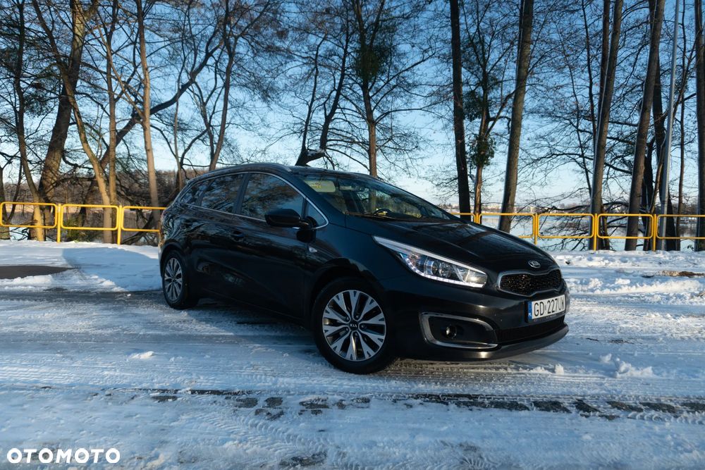 Kia Ceed 1.6 CRDi 136 ISG Spirit - 3