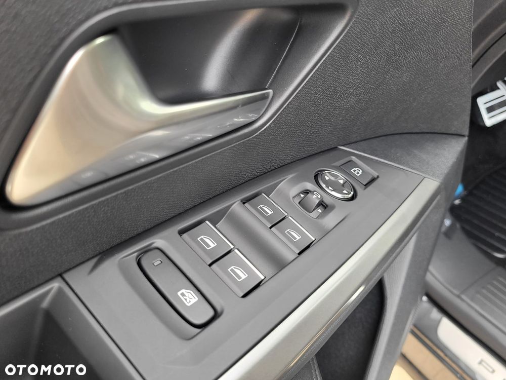 Peugeot 3008 1.6 PHEV 195 GT Exclusive e-DCS7 - 32