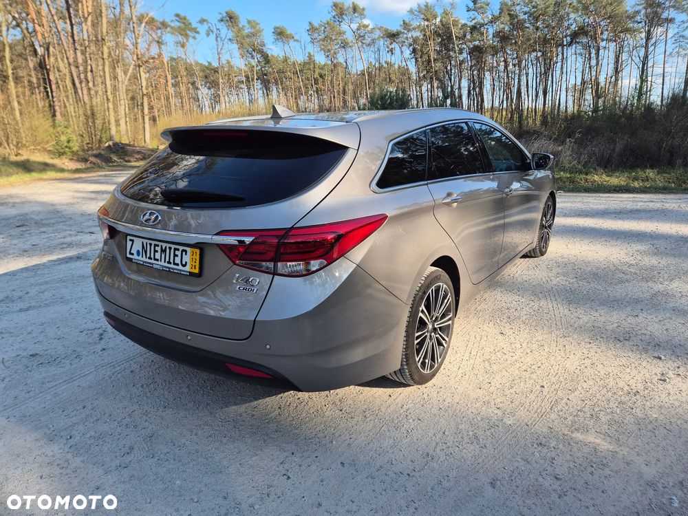 Hyundai i40 Kombi blue 1.7 CRDi DCT Premium - 16