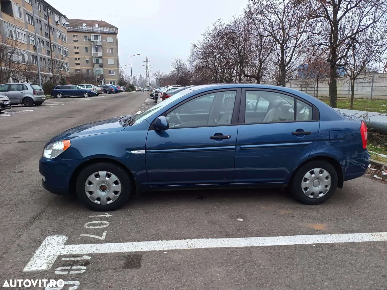 Hyundai Accent MC 1.4 DOHC 4DR GL STYLE - 2