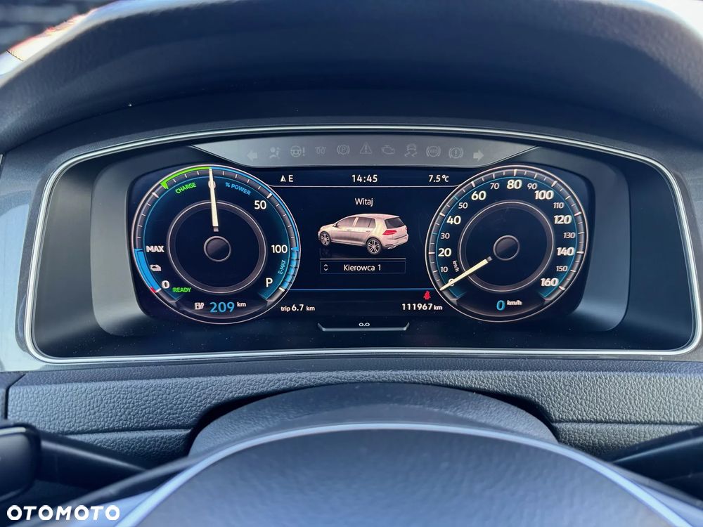 Volkswagen Golf - 10