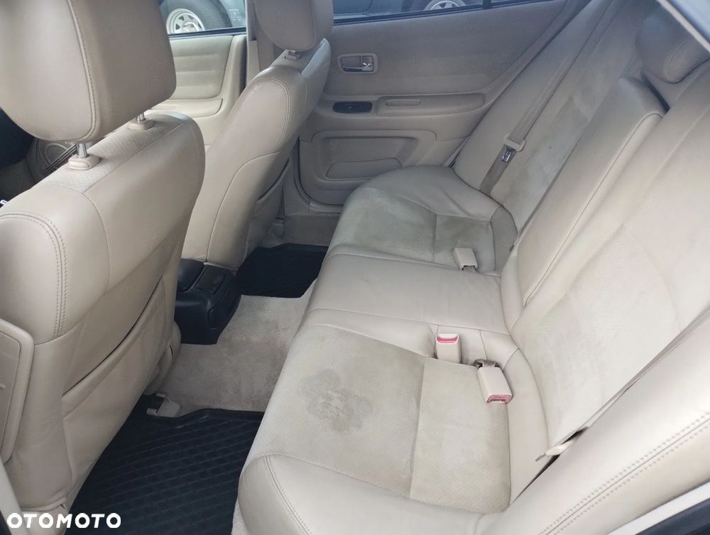 Lexus IS 200 Elegance - 3