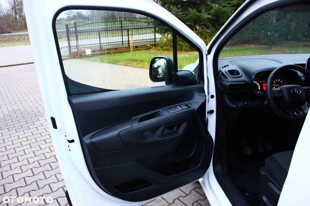 Toyota PROACE CITY BLASZAK 2 OSOBOWY 1.5 D-4D 100KM PEWNE AUTO FV23% - 26