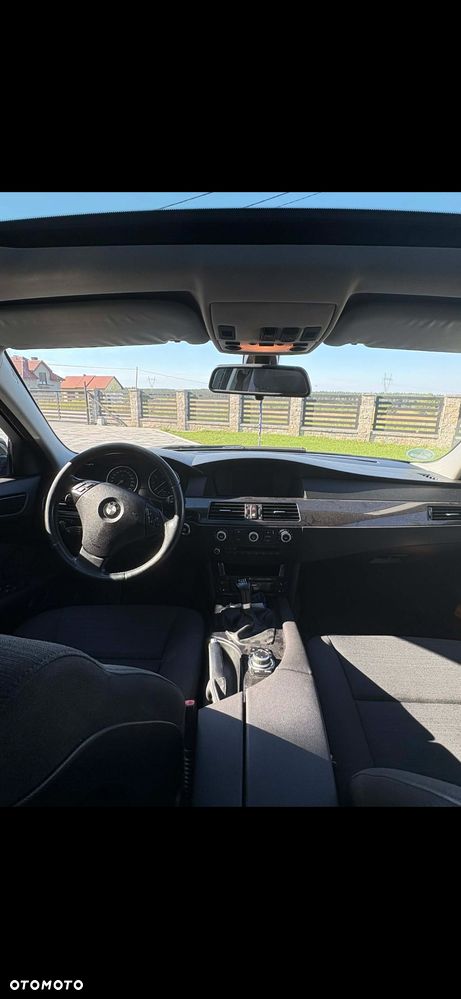 BMW Seria 5 523i - 8
