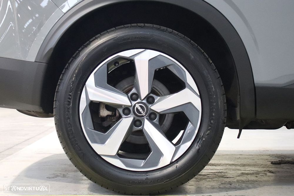 Nissan Qashqai 1.3 DIG-T N-Connecta Xtronic - 5