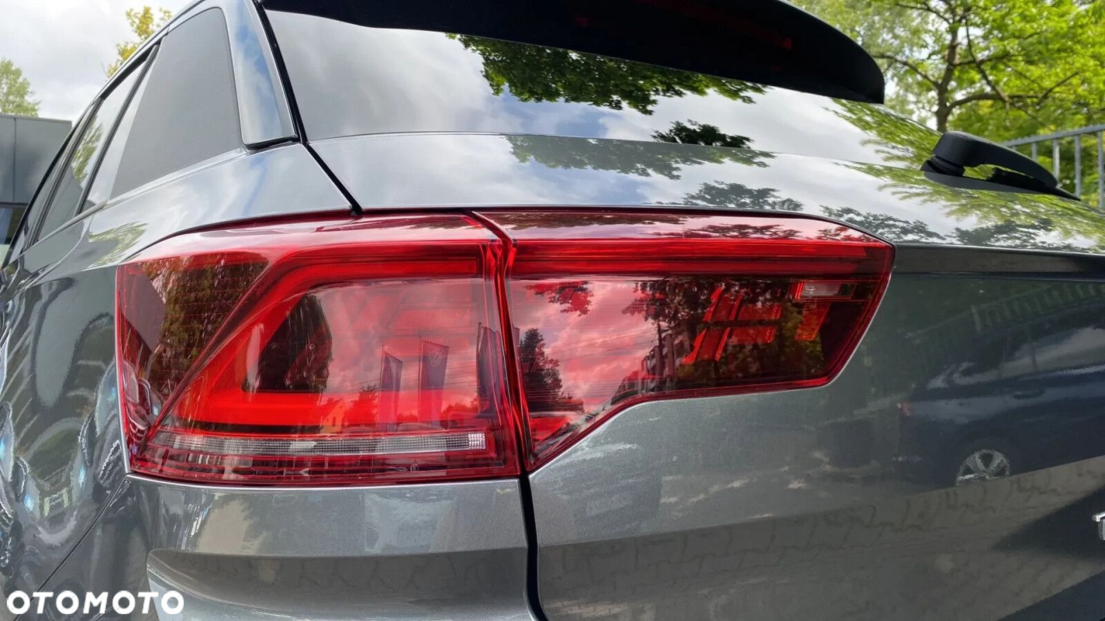Volkswagen T-Roc - 13