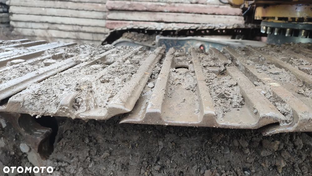 Caterpillar 323D - 6