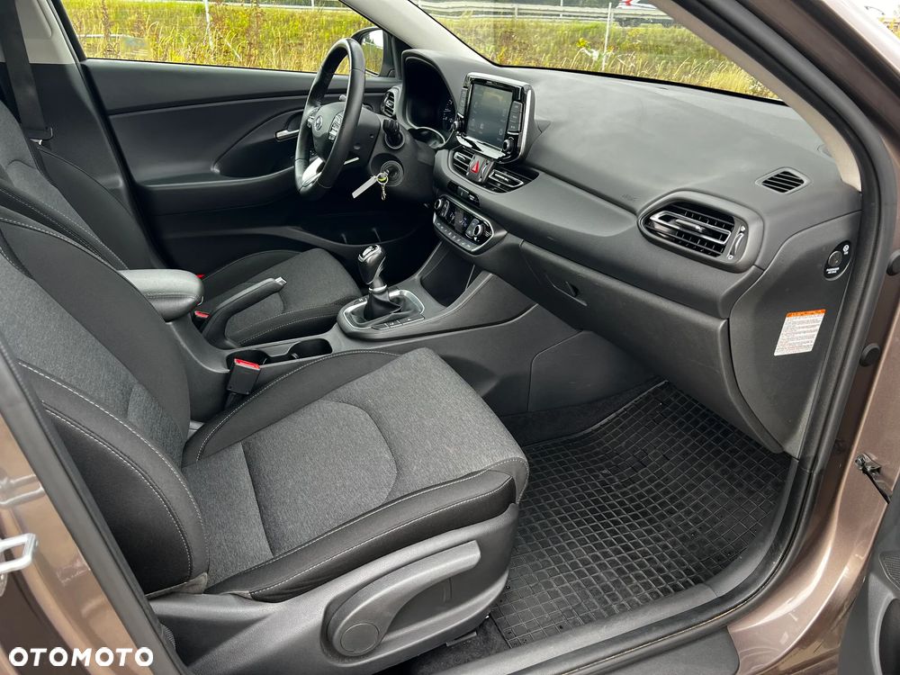 Hyundai i30 1.5 T-GDI 48V Smart - 28