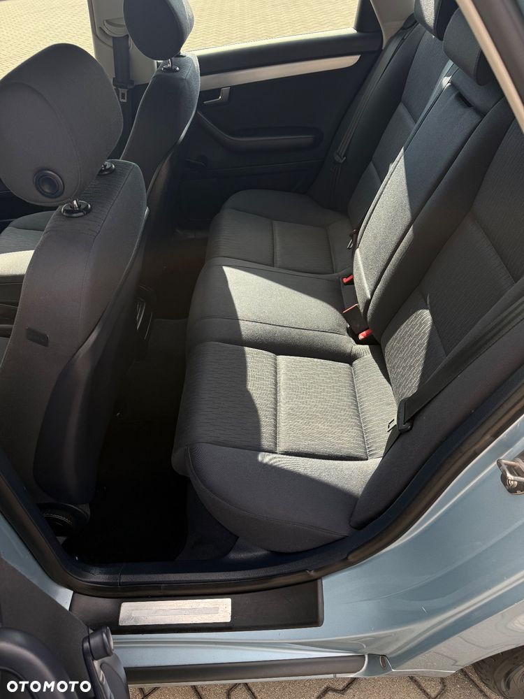 Audi A4 - 24